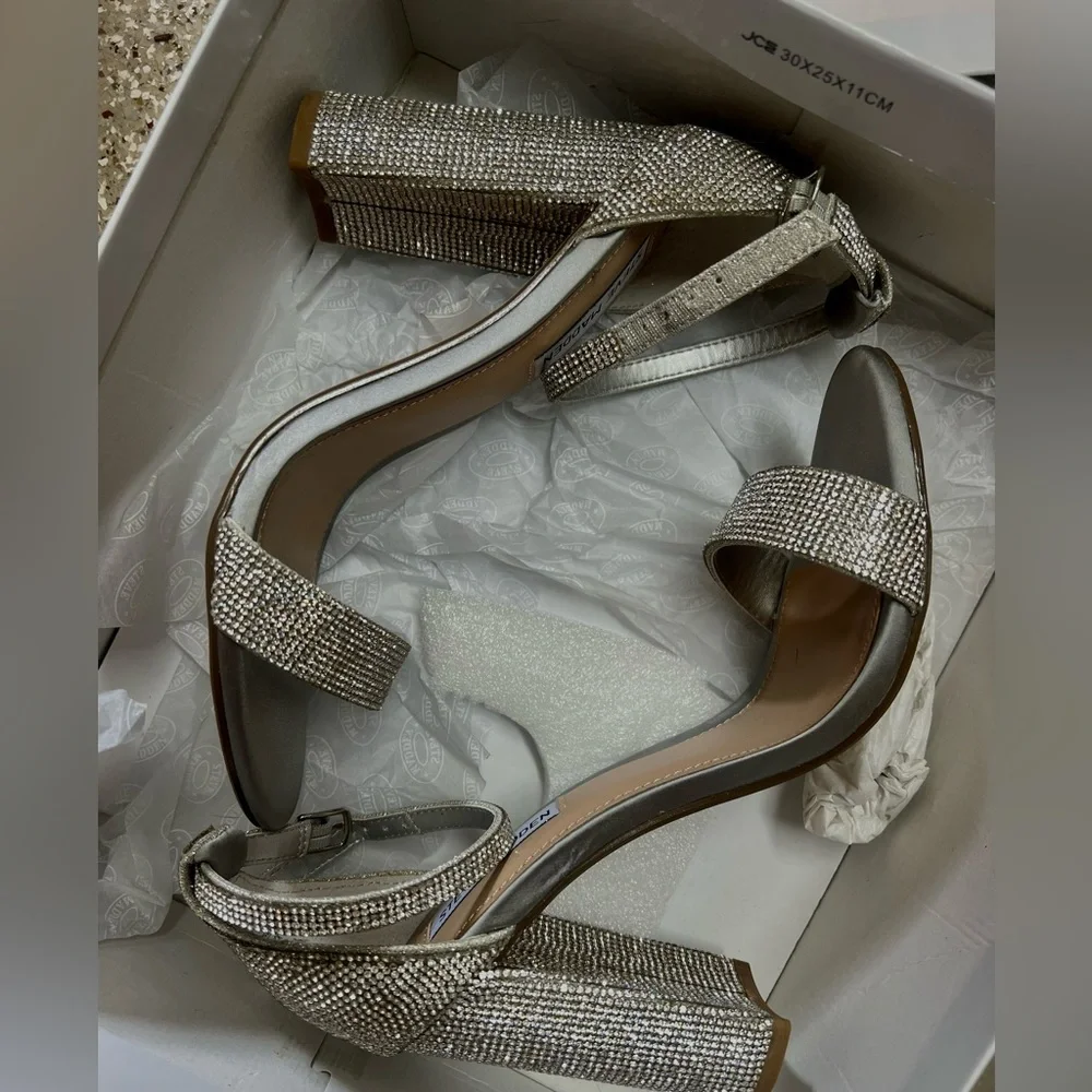 Steve Madden Carrson rhinestone heels - Picture 3 of 4